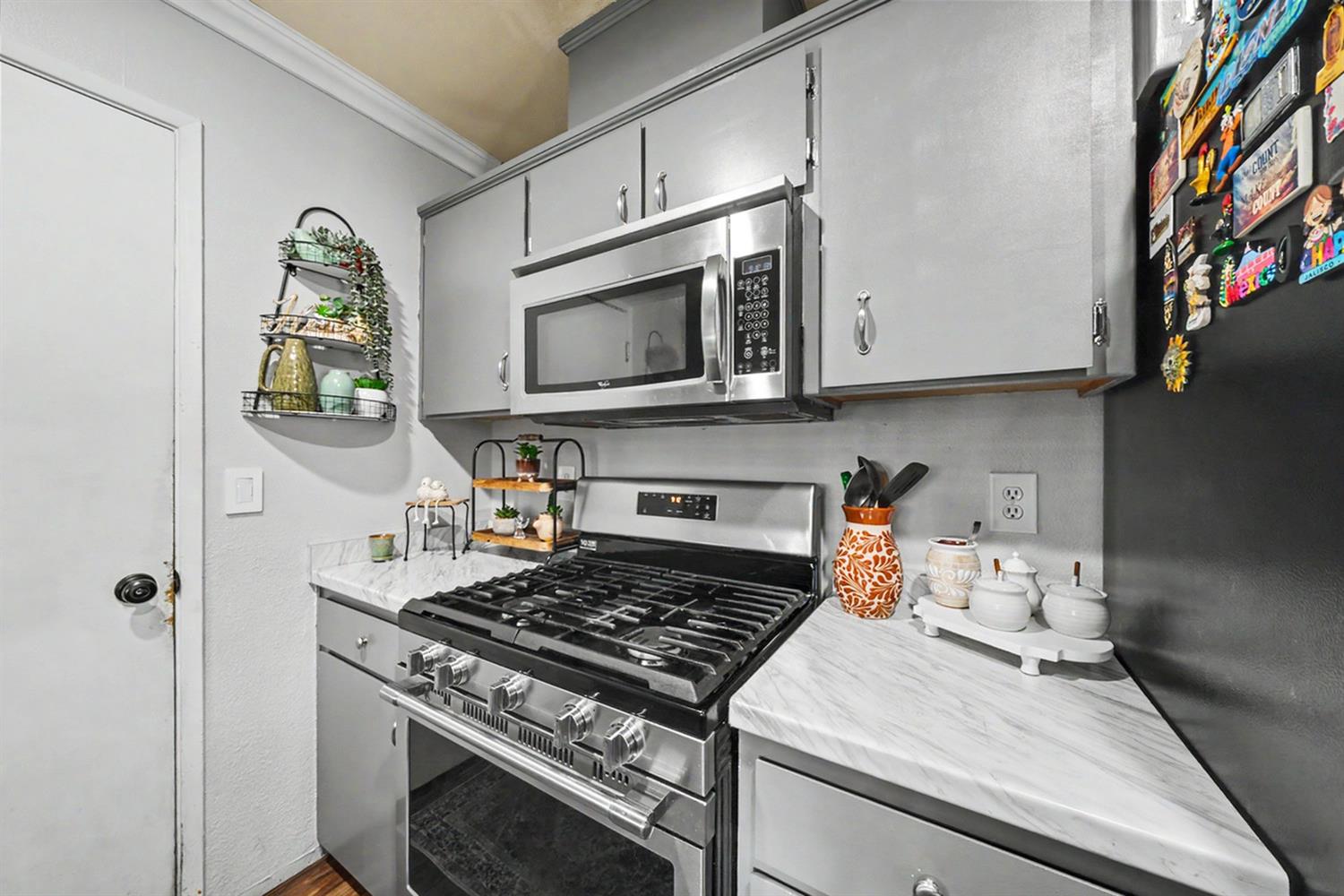1431 Souza St, Orange Cove, CA 93646