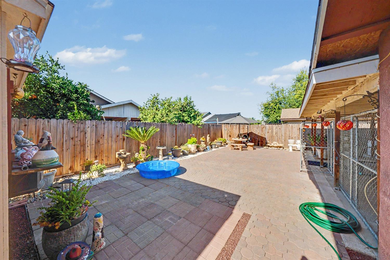 1431 Souza St, Orange Cove, CA 93646