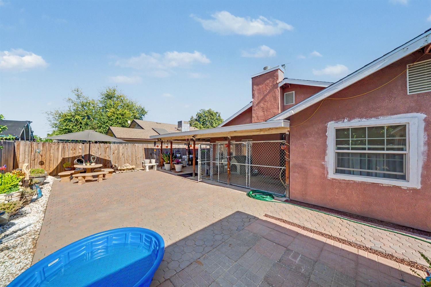 1431 Souza St, Orange Cove, CA 93646