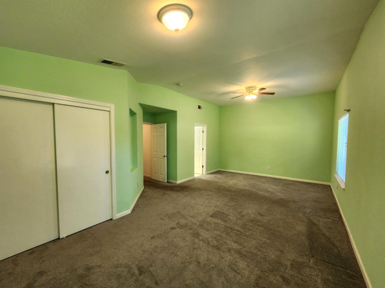 5615 W Pine Ave, Fresno, CA 93722