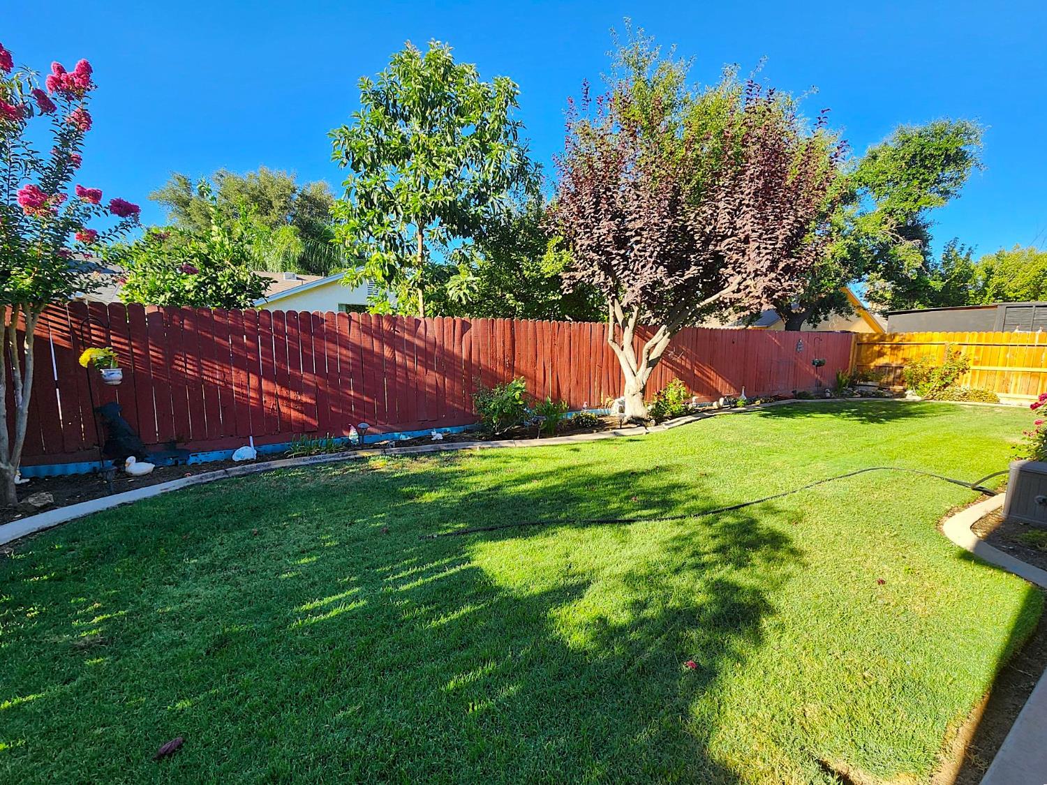 5615 W Pine Ave, Fresno, CA 93722