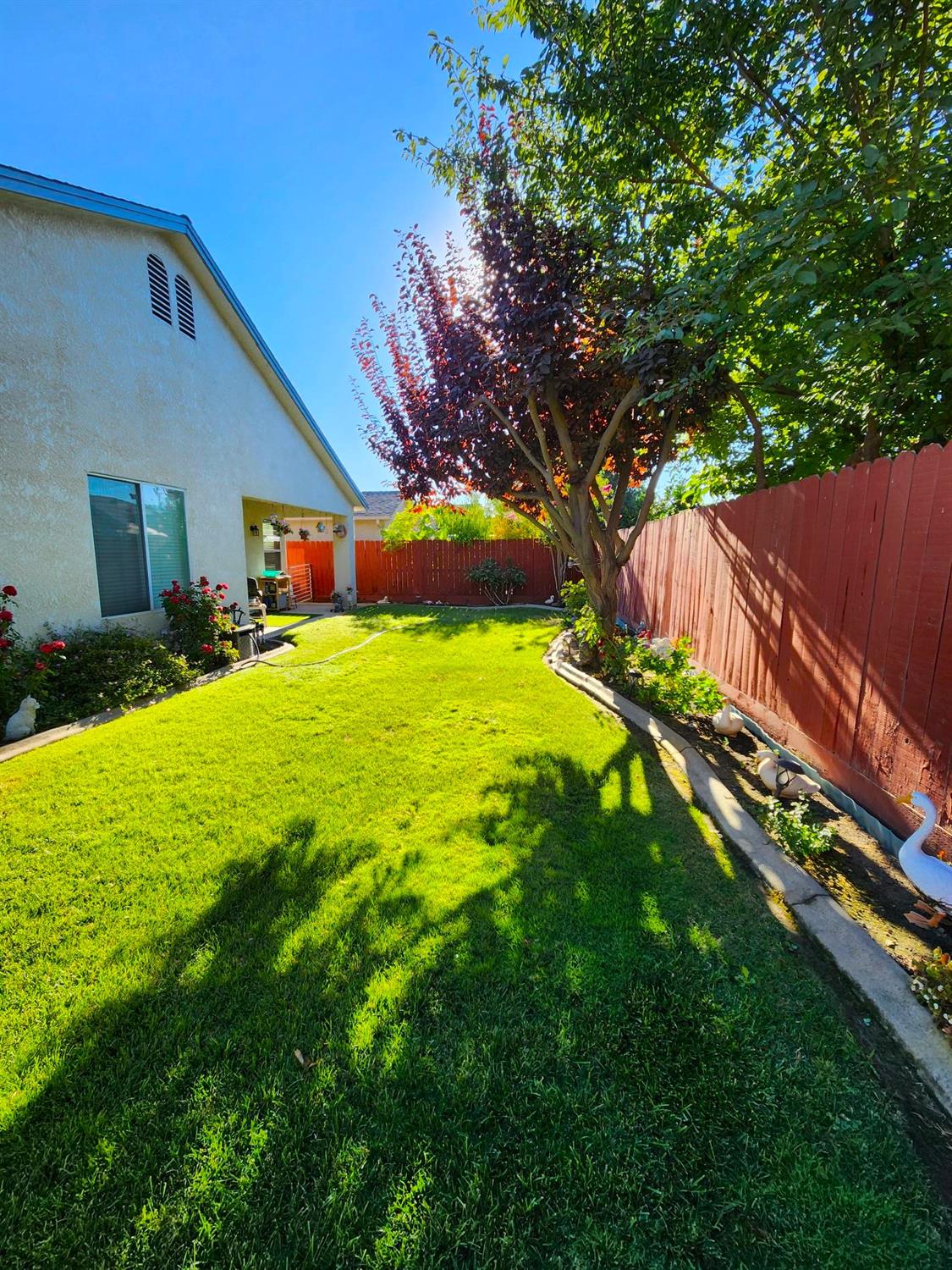 5615 W Pine Ave, Fresno, CA 93722