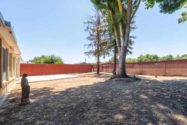 2501 W Indianapolis Ave, Fresno, CA 93705
