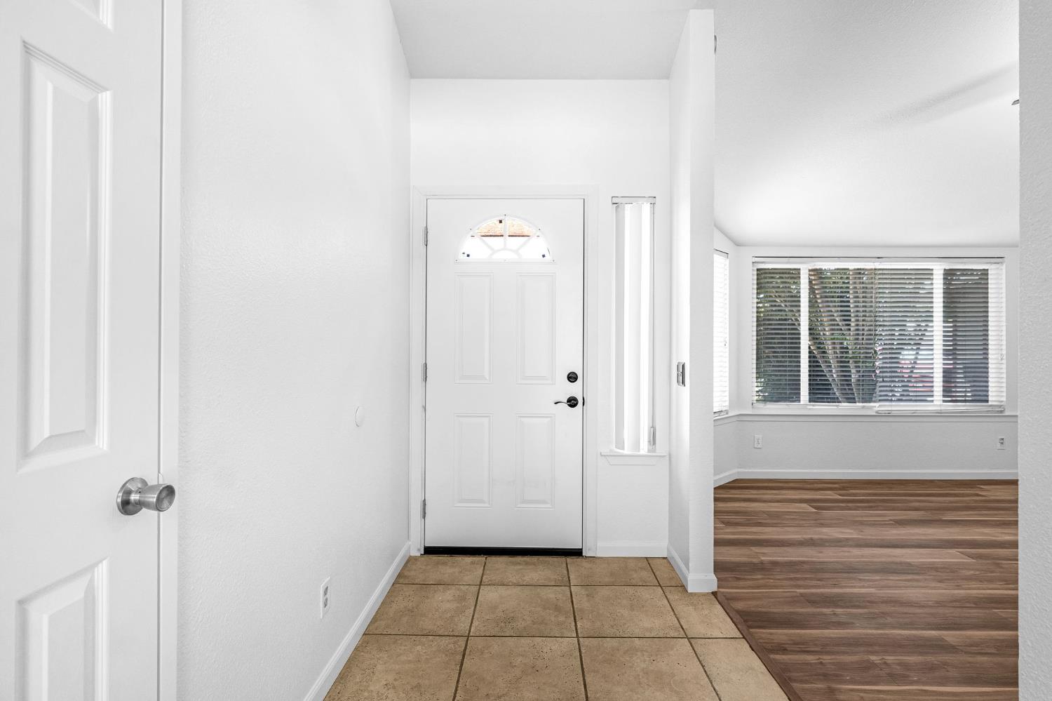 1355 Fremont Ave, Clovis, CA 93612