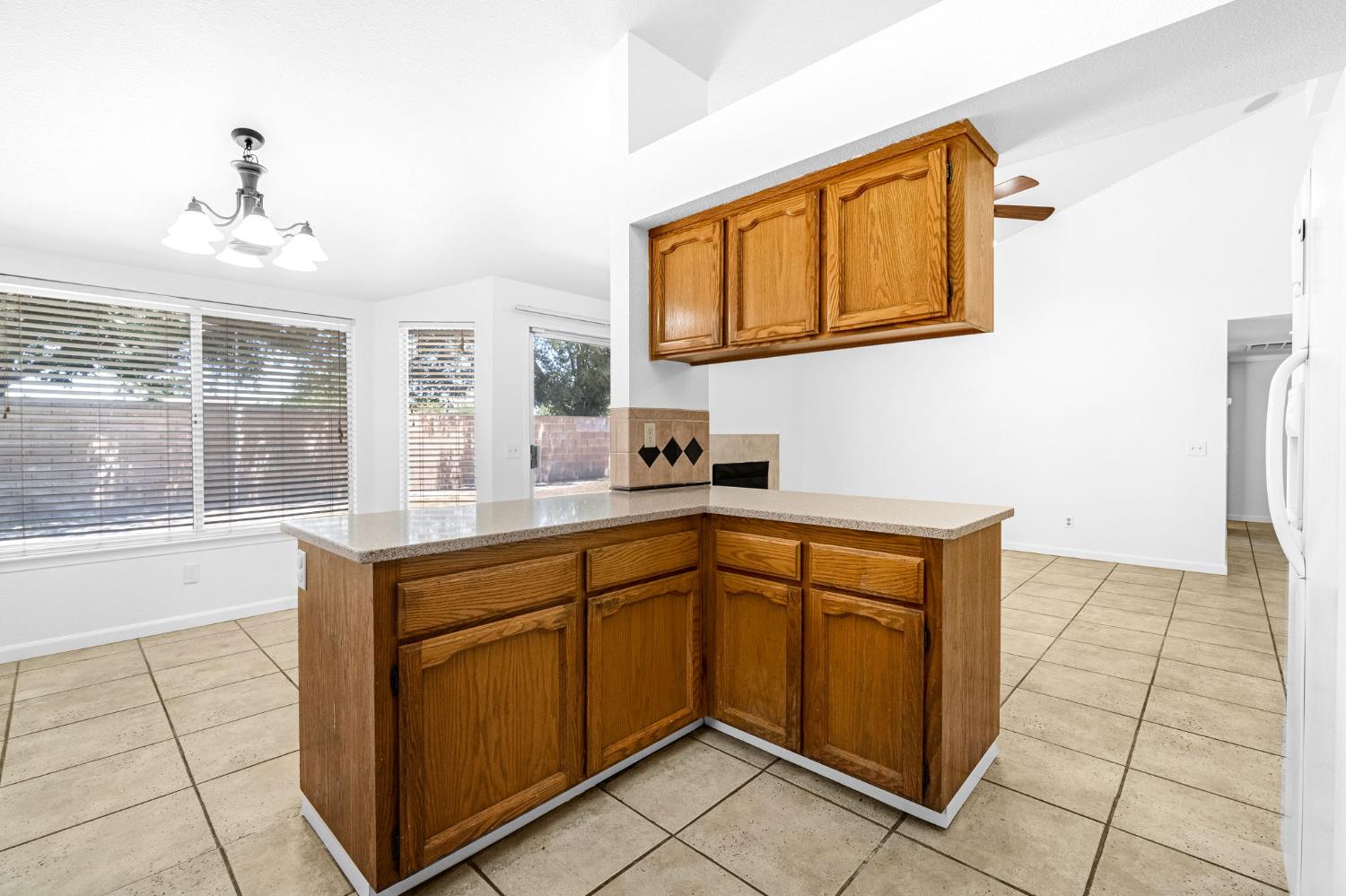 1355 Fremont Ave, Clovis, CA 93612