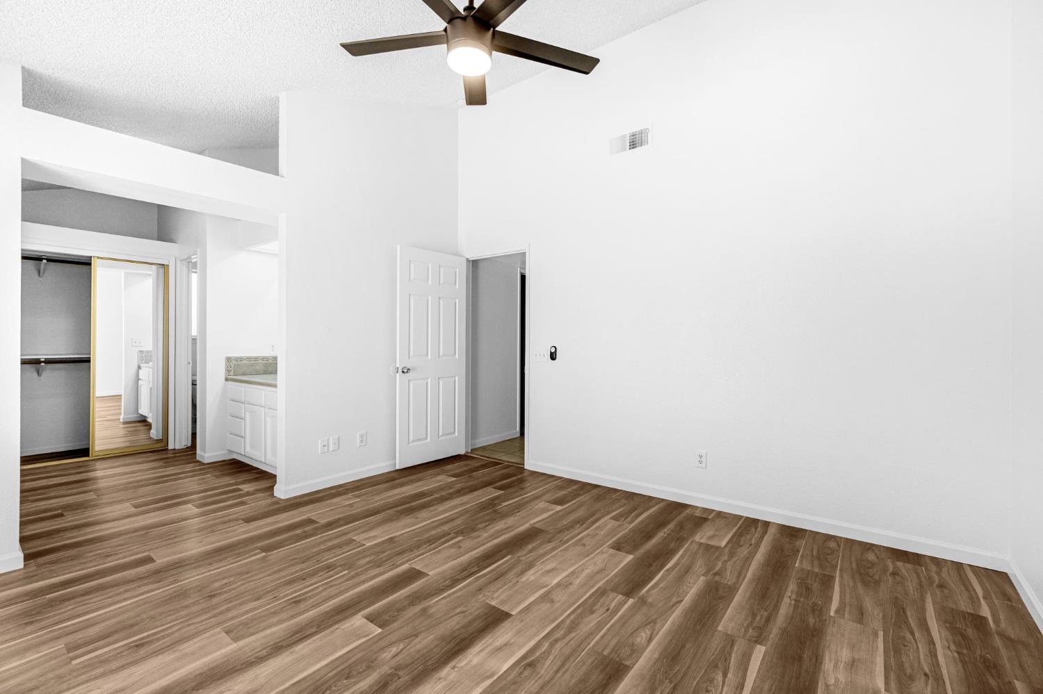 1355 Fremont Ave, Clovis, CA 93612