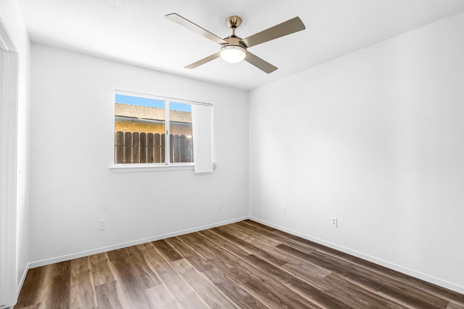 1355 Fremont Ave, Clovis, CA 93612