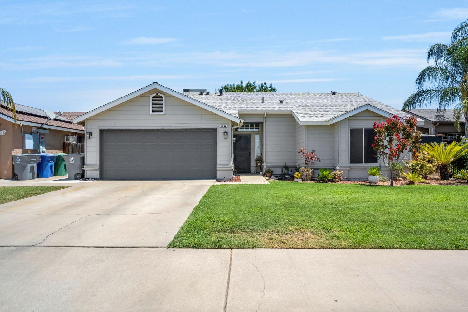 2086 Mitchell Ave, Selma, CA 93662