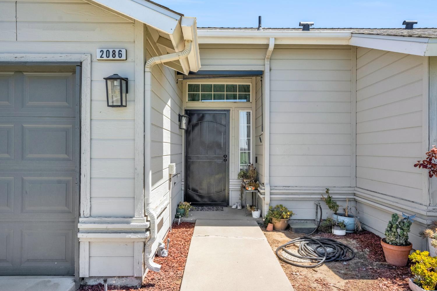 2086 Mitchell Ave, Selma, CA 93662