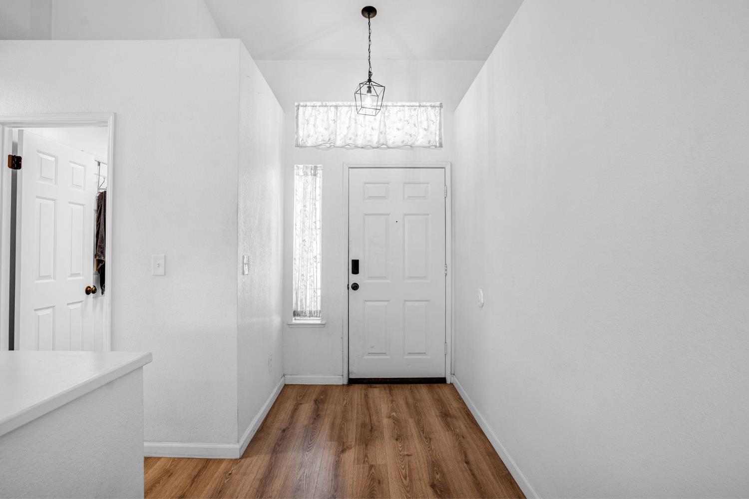 2086 Mitchell Ave, Selma, CA 93662