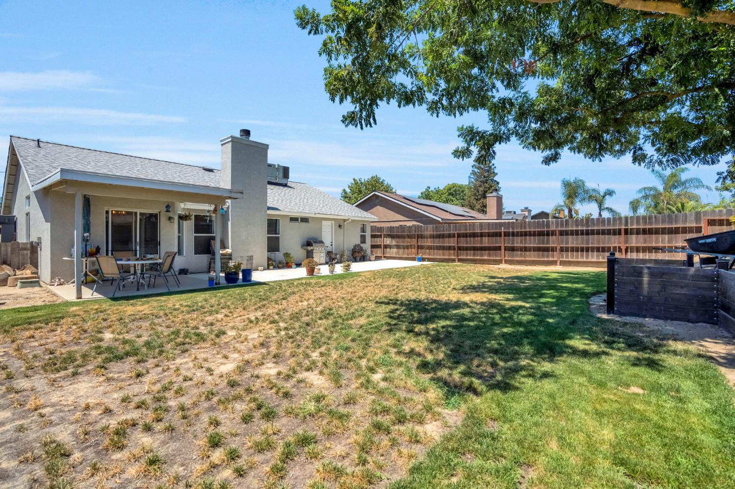 2086 Mitchell Ave, Selma, CA 93662