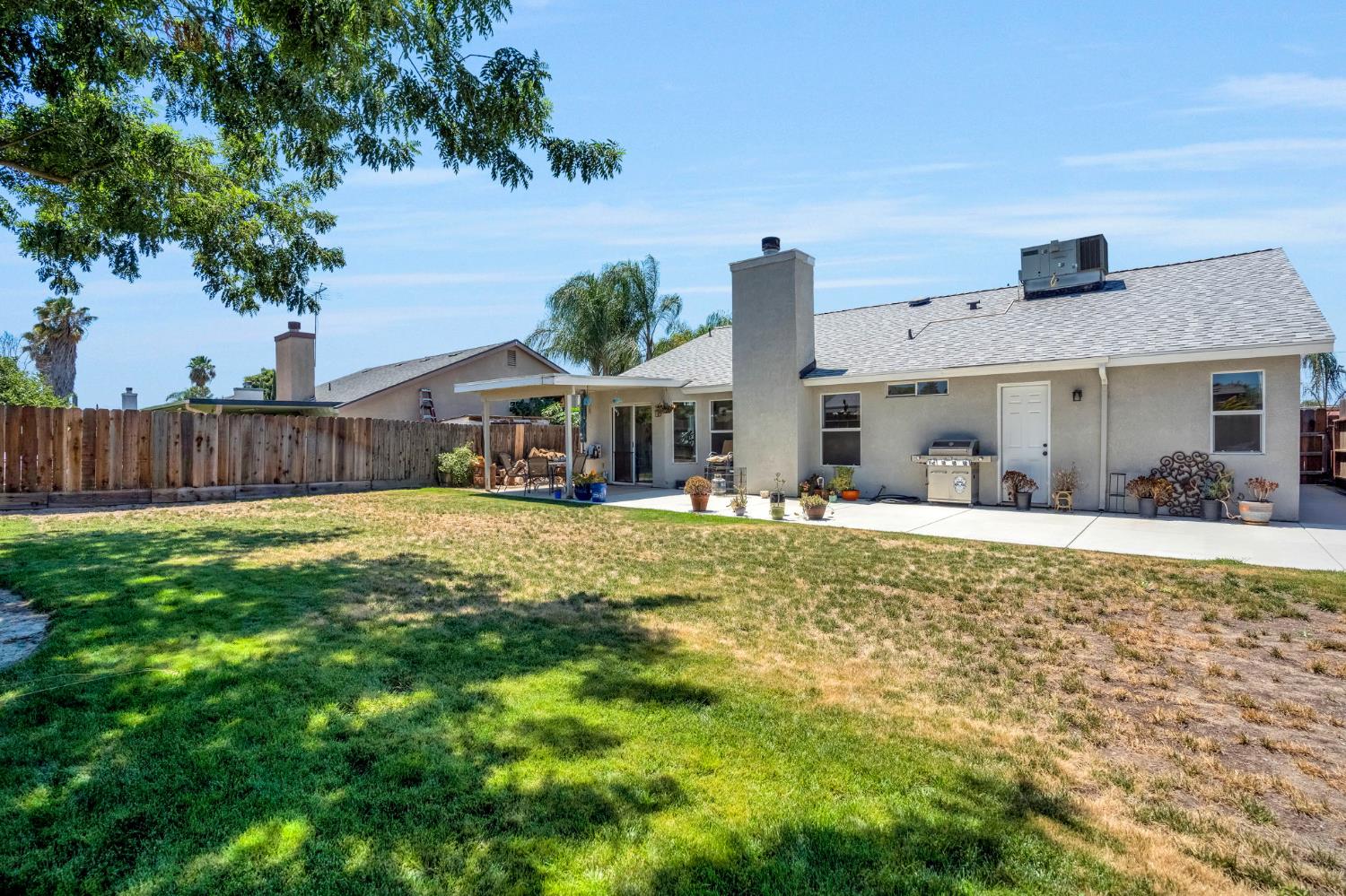 2086 Mitchell Ave, Selma, CA 93662