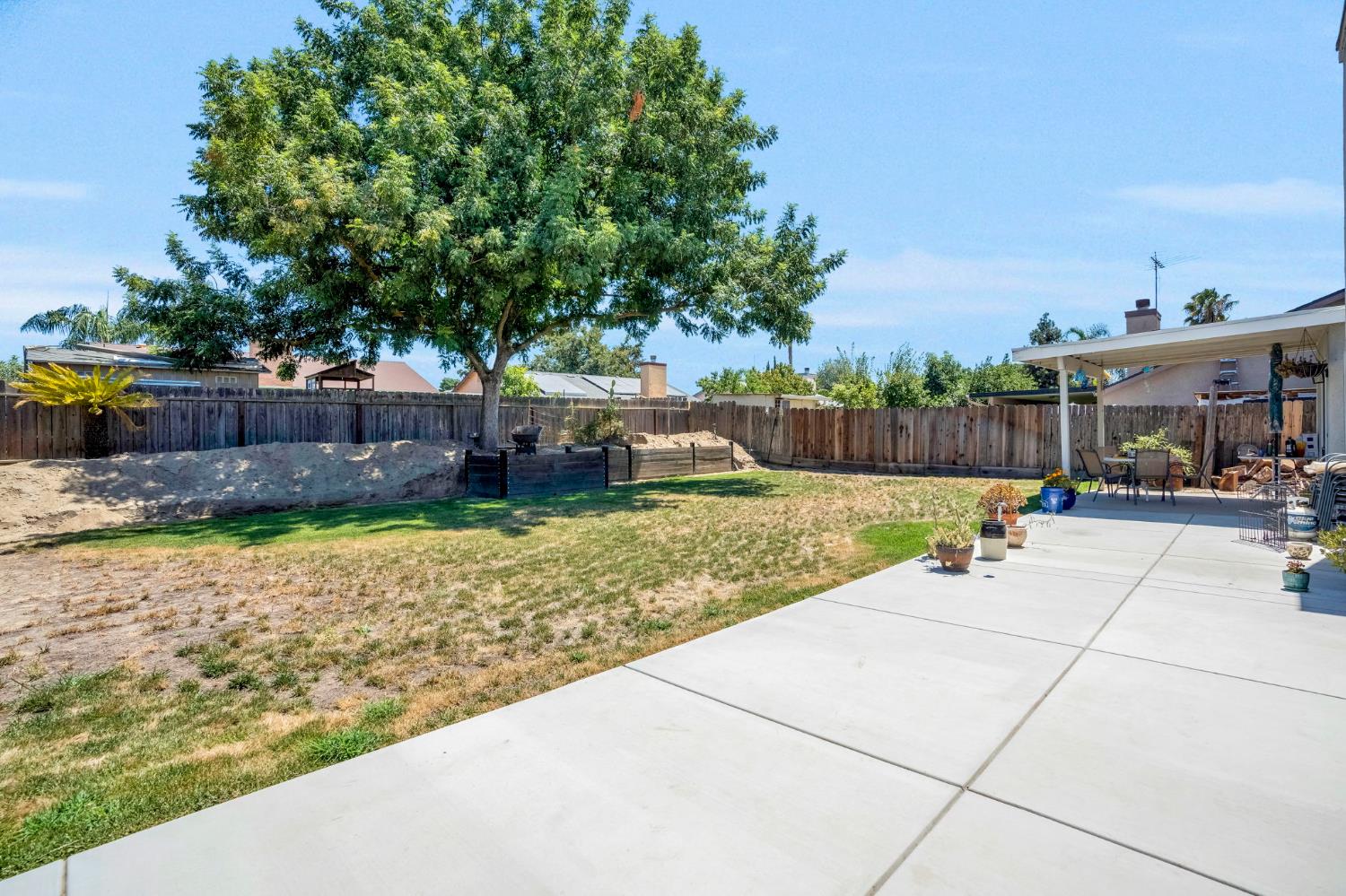 2086 Mitchell Ave, Selma, CA 93662