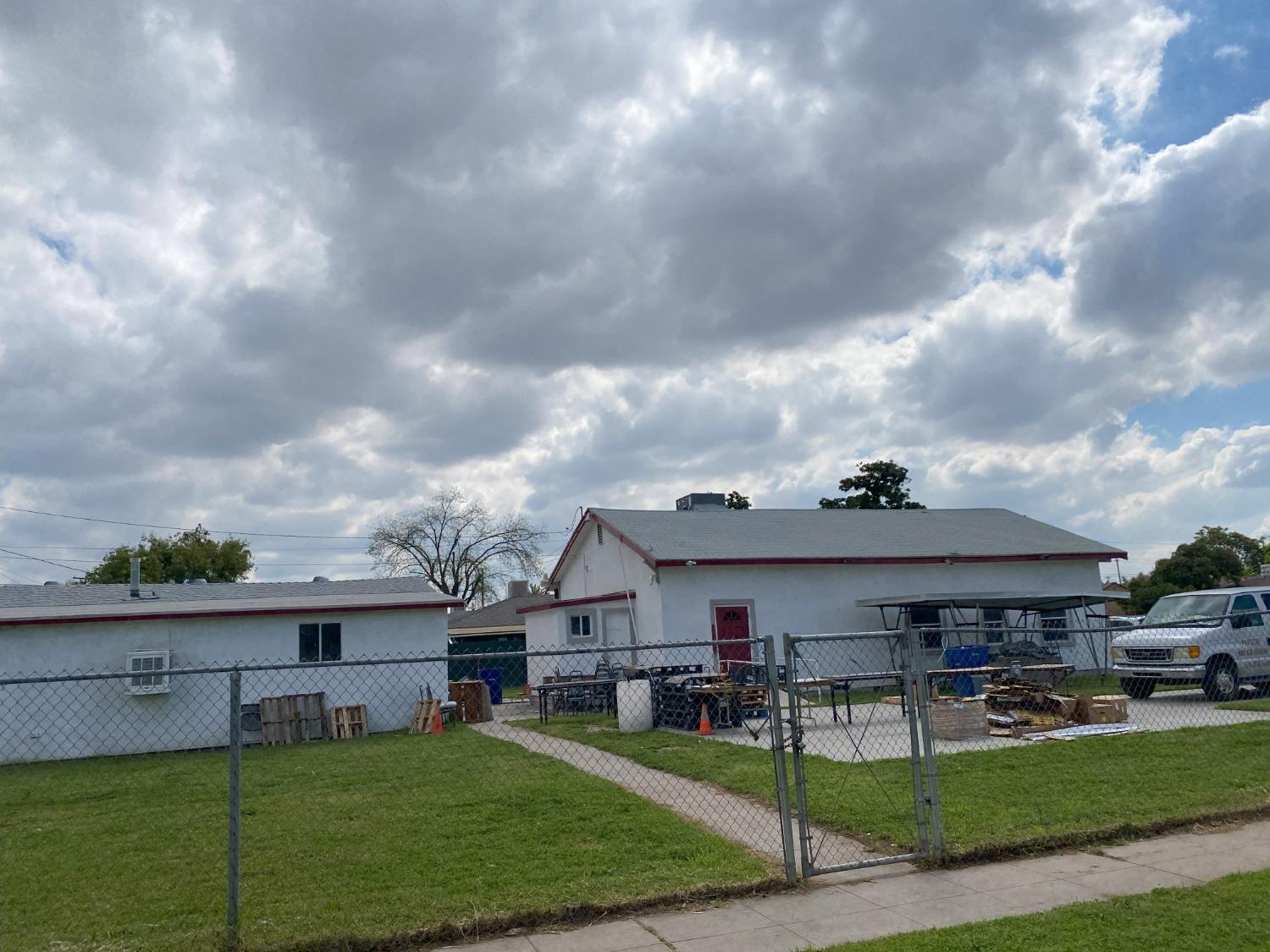 117 E Lemon Ave, Fresno, CA 93706