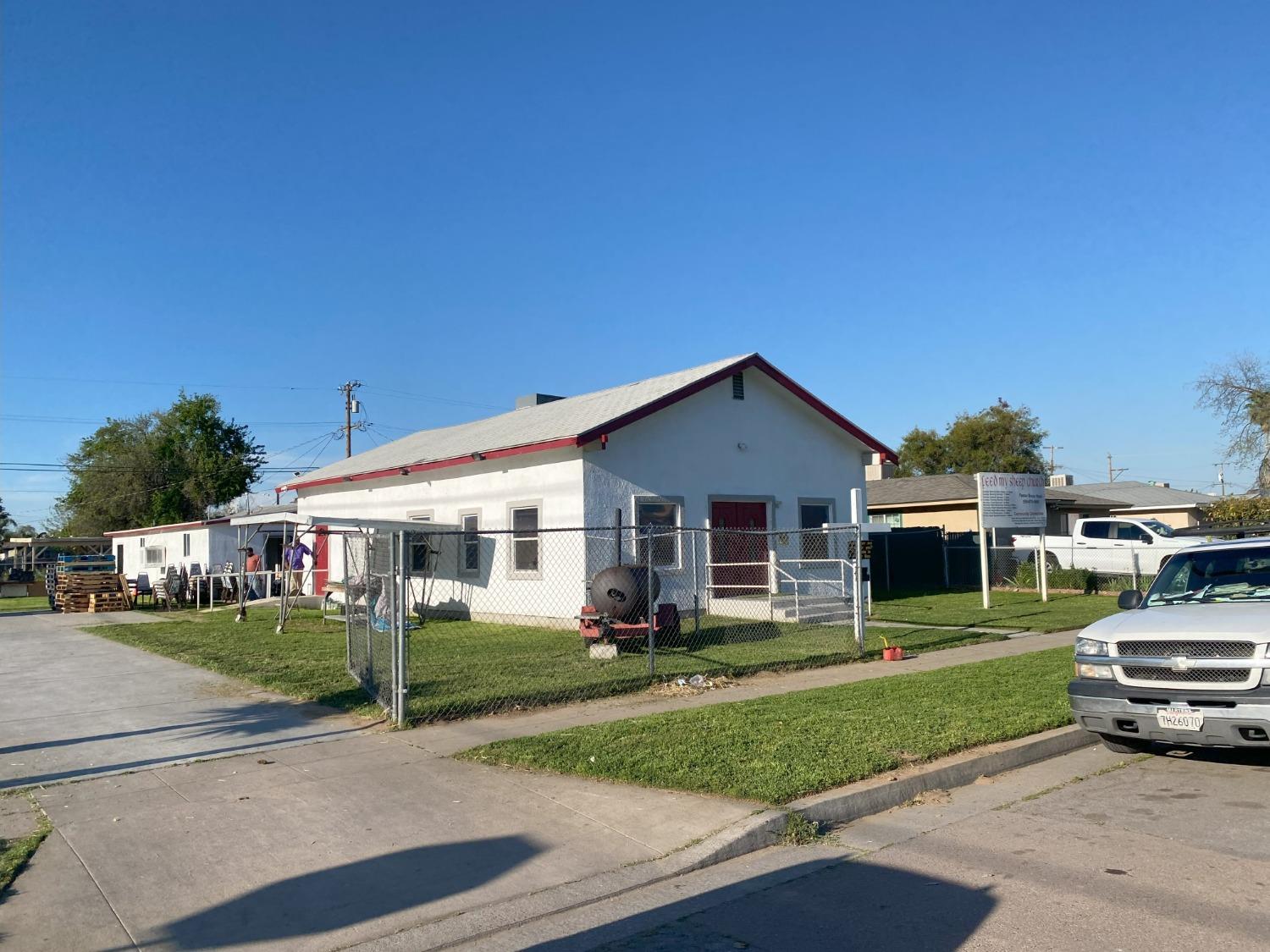 117 E Lemon Ave, Fresno, CA 93706