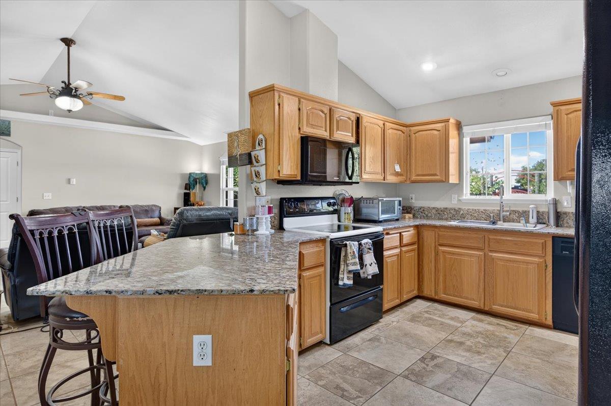 36692 Blanca Ave, Madera, CA 93636