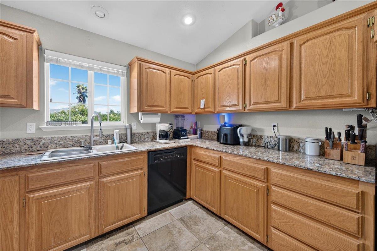 36692 Blanca Ave, Madera, CA 93636