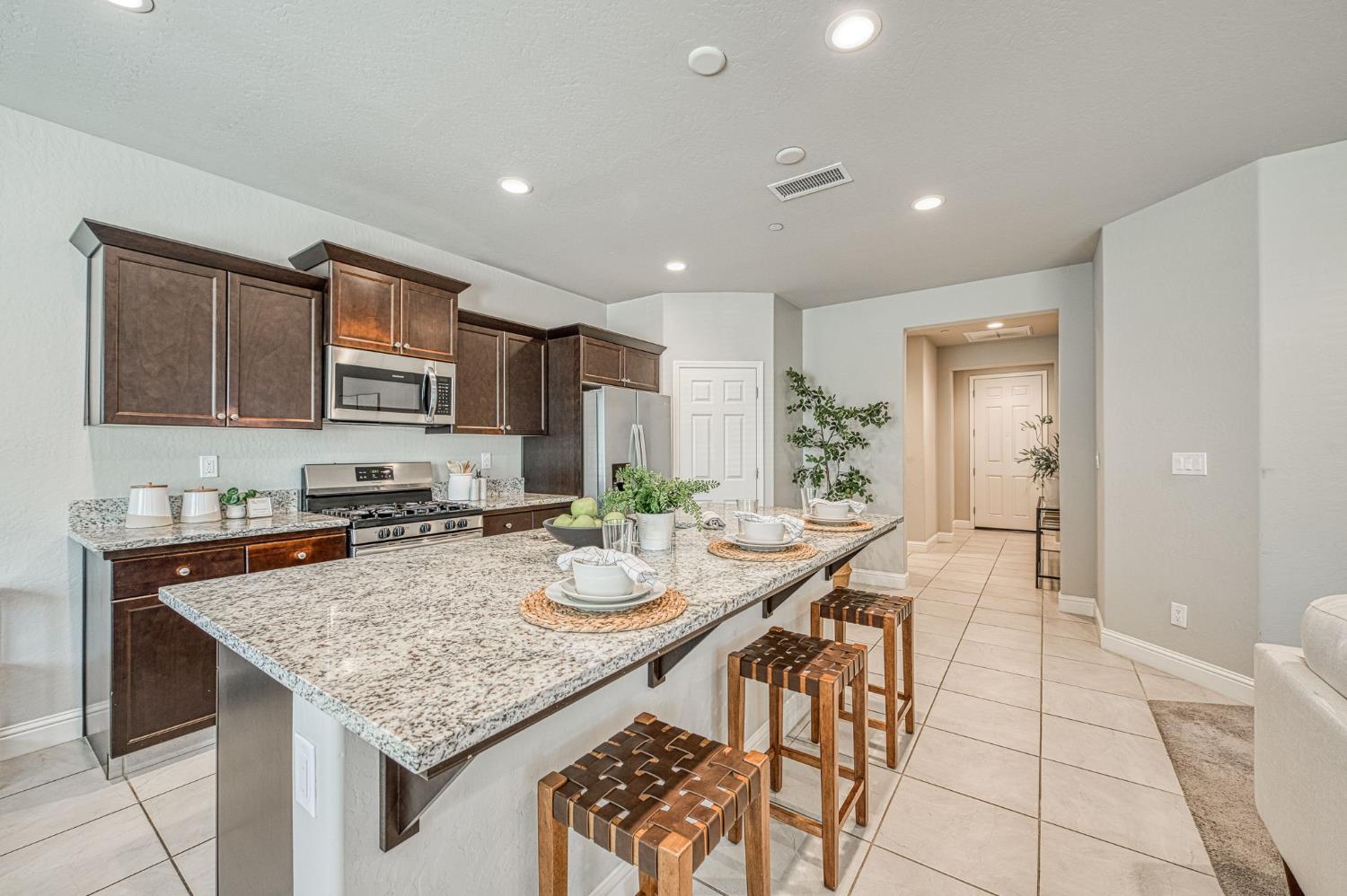 4596 Orchard Hills Rd, Madera, CA 93636