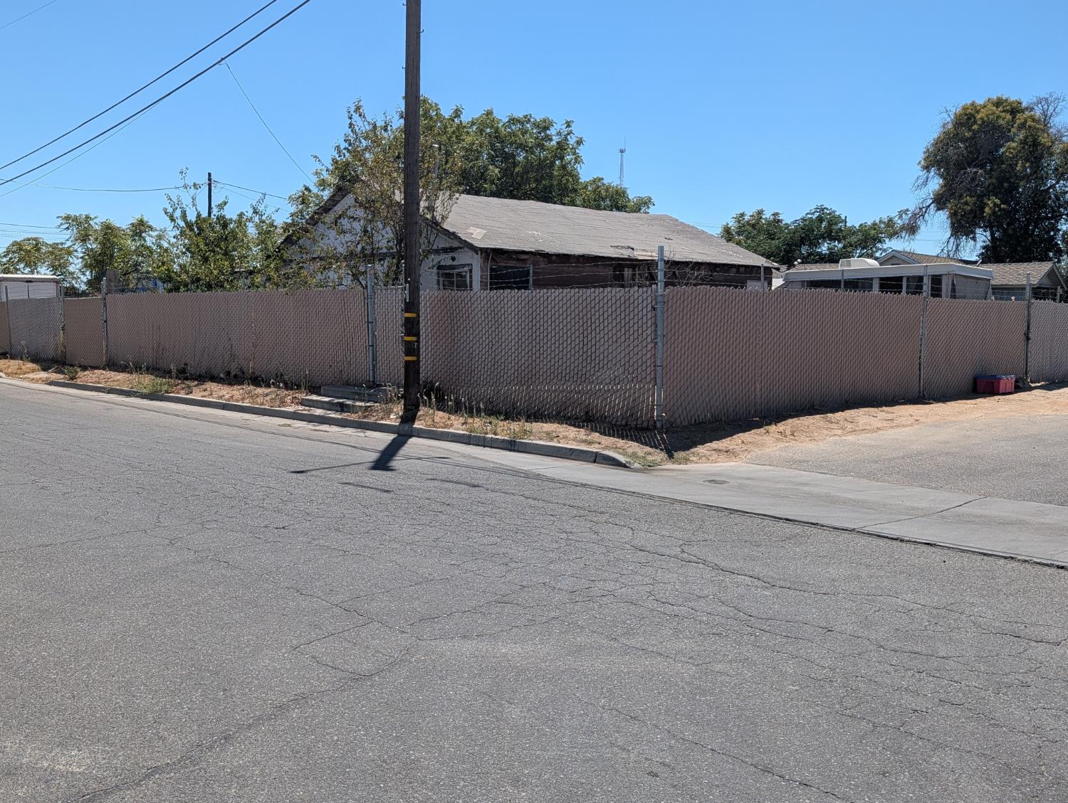 3207 W Lansing Way, Fresno, CA 93722