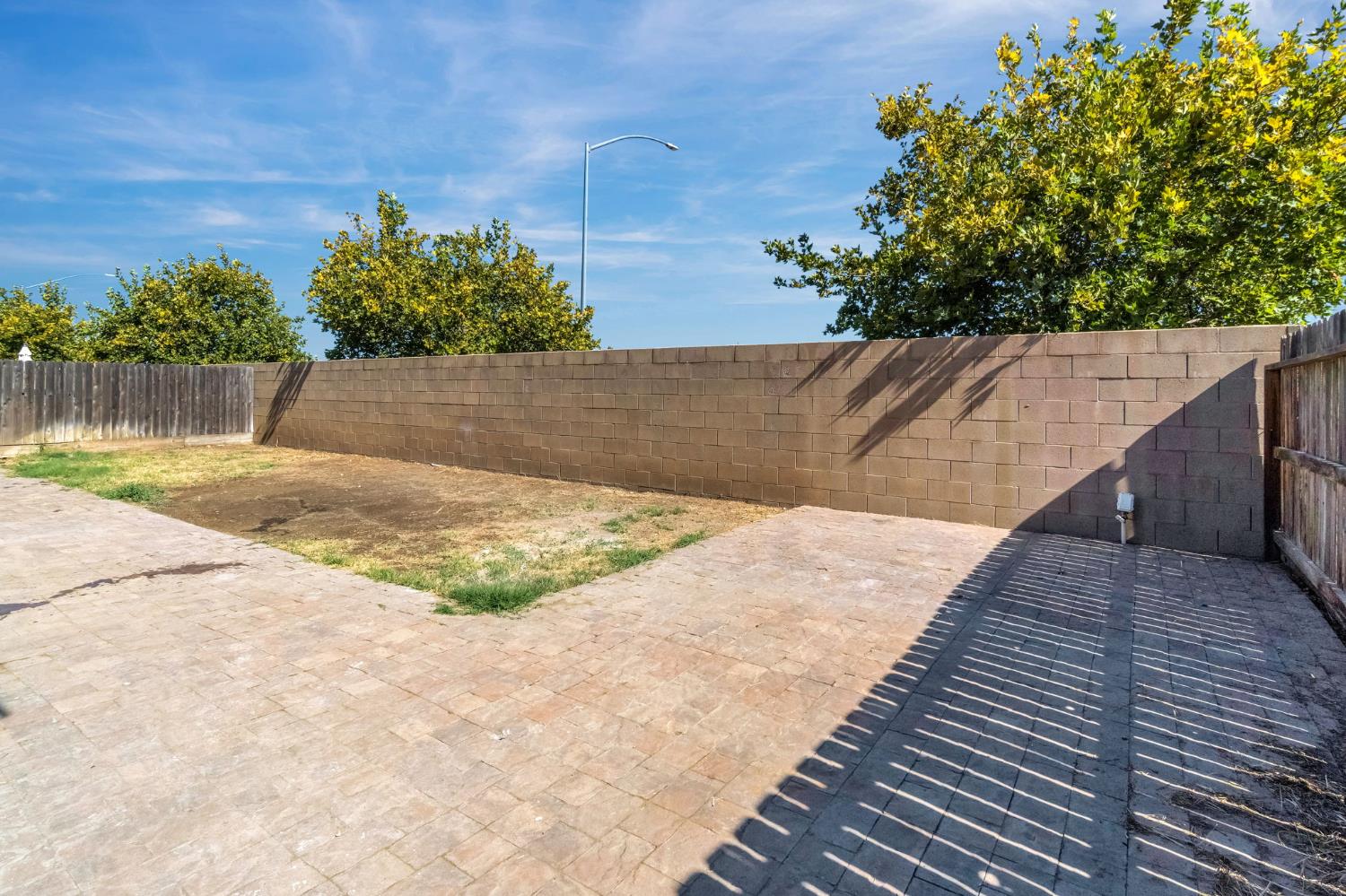 6532 E Atchison St, Fresno, CA 93727