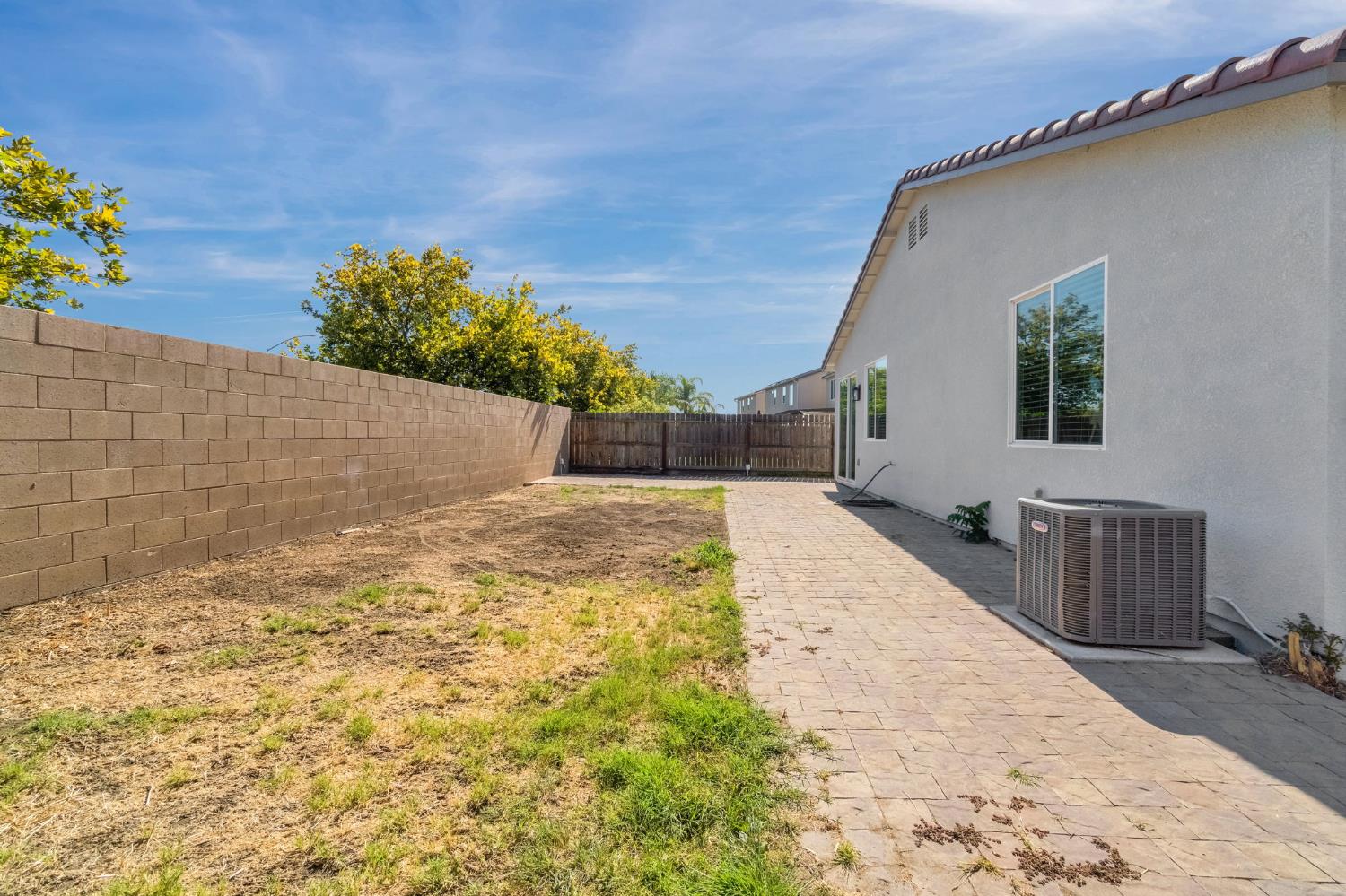 6532 E Atchison St, Fresno, CA 93727
