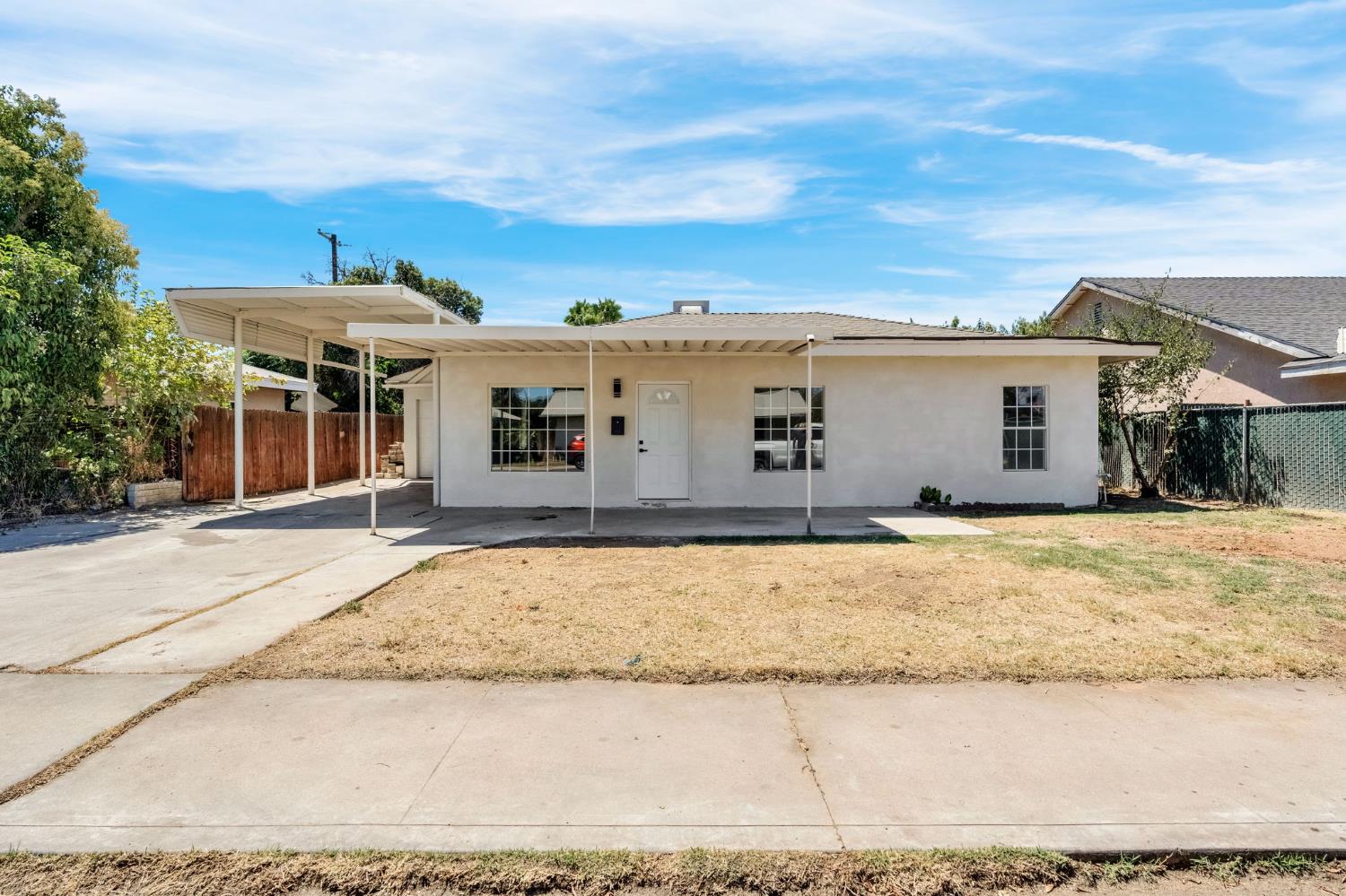 115 W Buckingham, Fresno, CA 93705