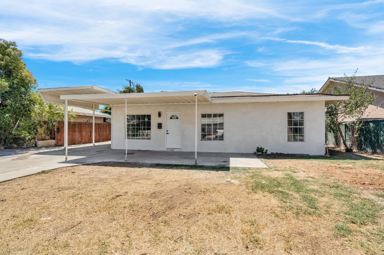 115 W Buckingham, Fresno, CA 93705