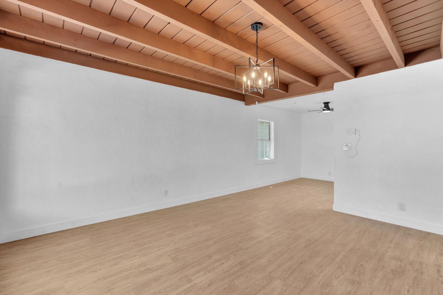 115 W Buckingham, Fresno, CA 93705