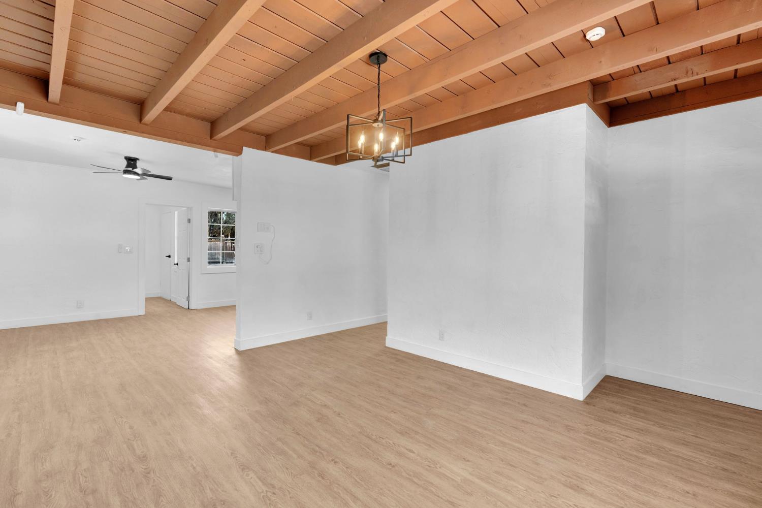 115 W Buckingham, Fresno, CA 93705