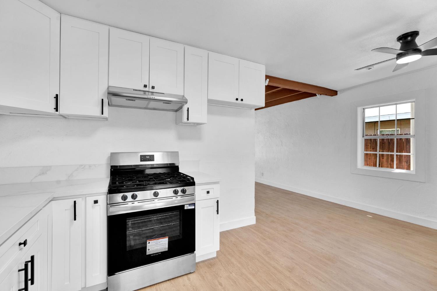 115 W Buckingham, Fresno, CA 93705