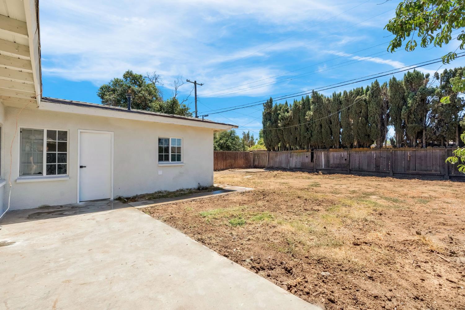 115 W Buckingham, Fresno, CA 93705