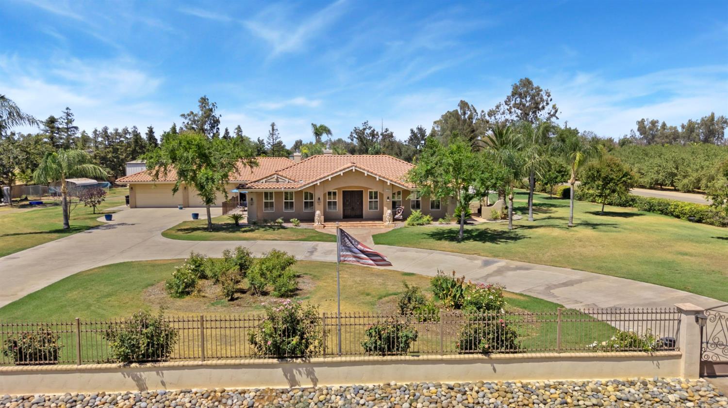 11934 E Harvard Ave, Sanger, CA 93657