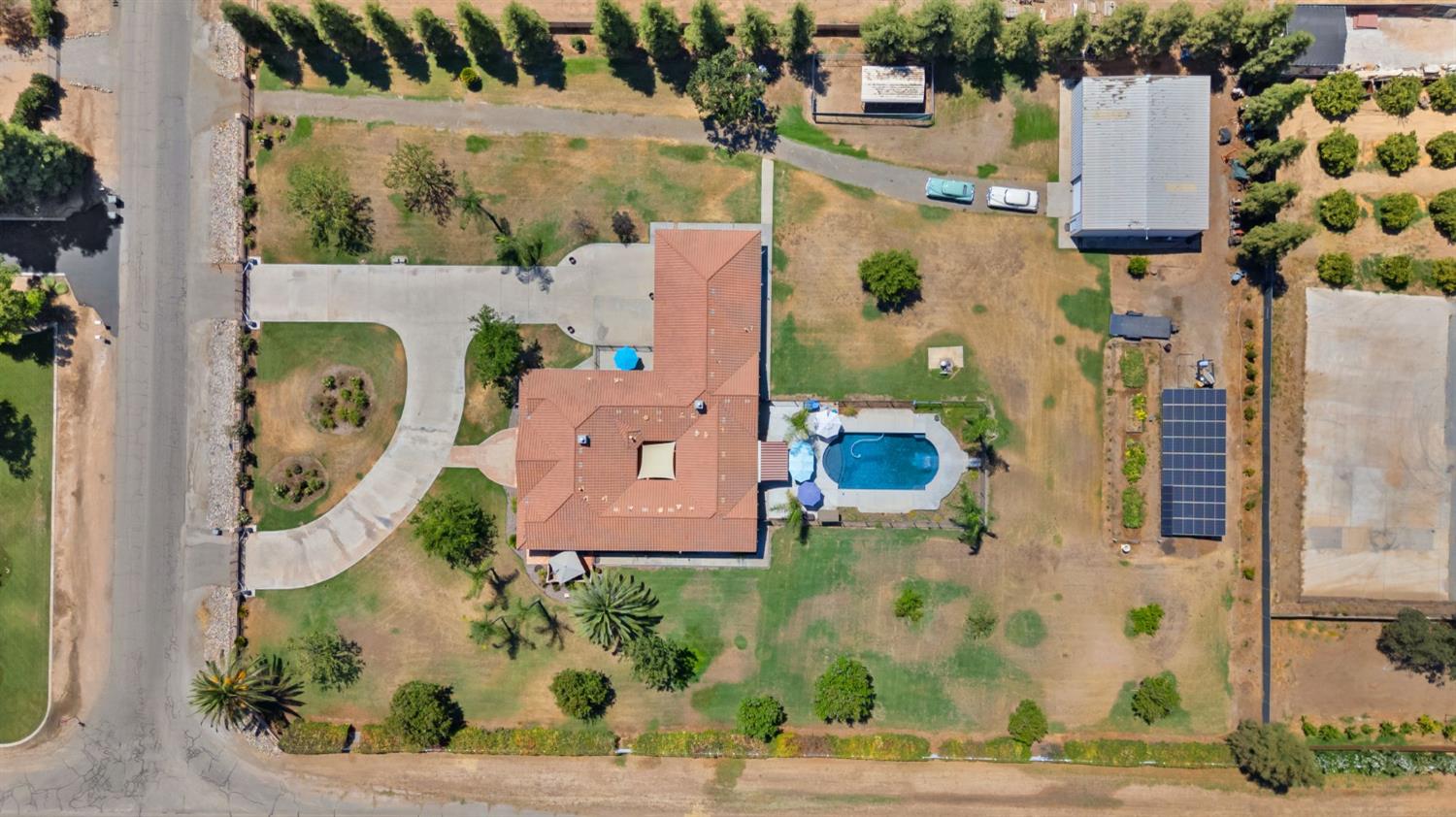 11934 E Harvard Ave, Sanger, CA 93657
