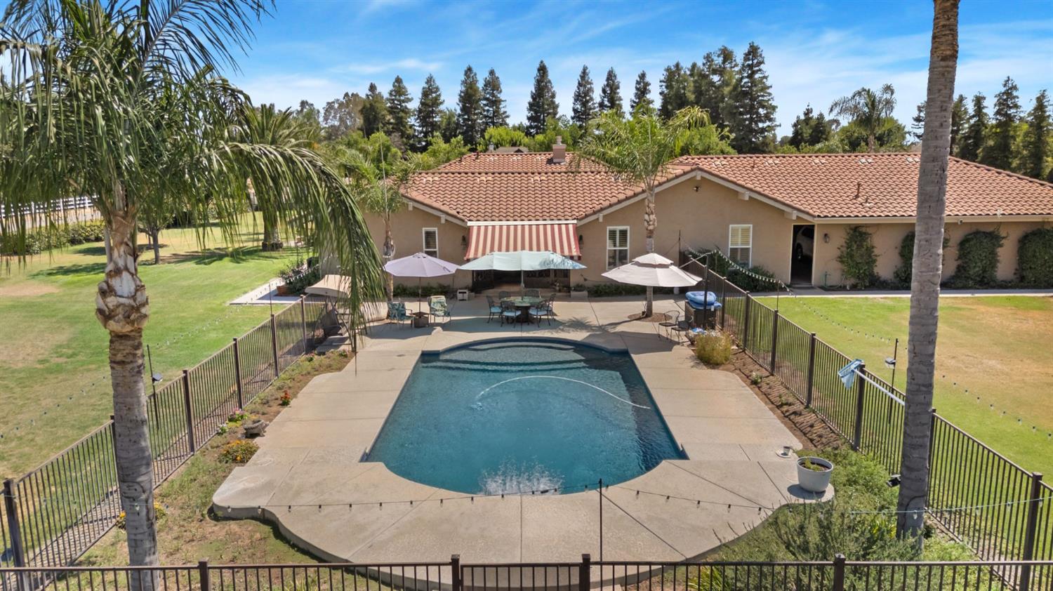 11934 E Harvard Ave, Sanger, CA 93657
