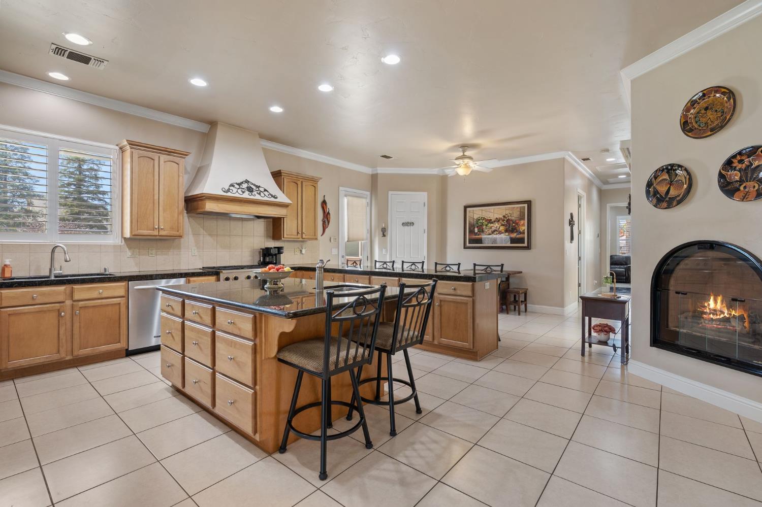 11934 E Harvard Ave, Sanger, CA 93657
