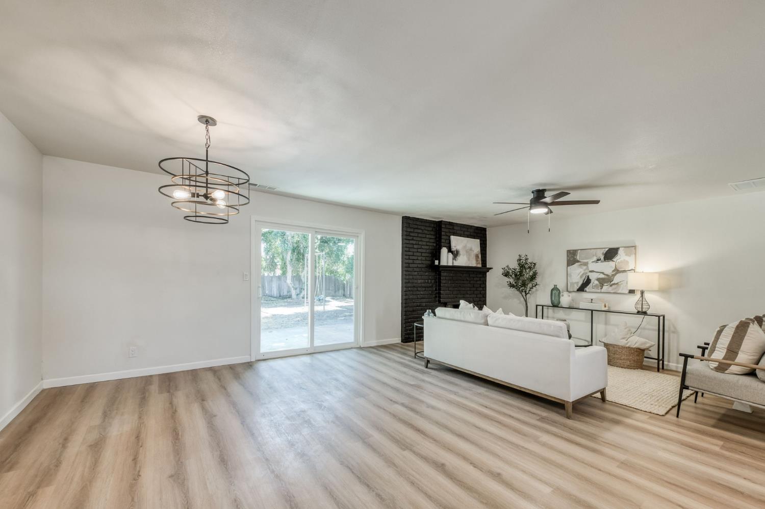 4046 E Cortland, Fresno, CA 93726