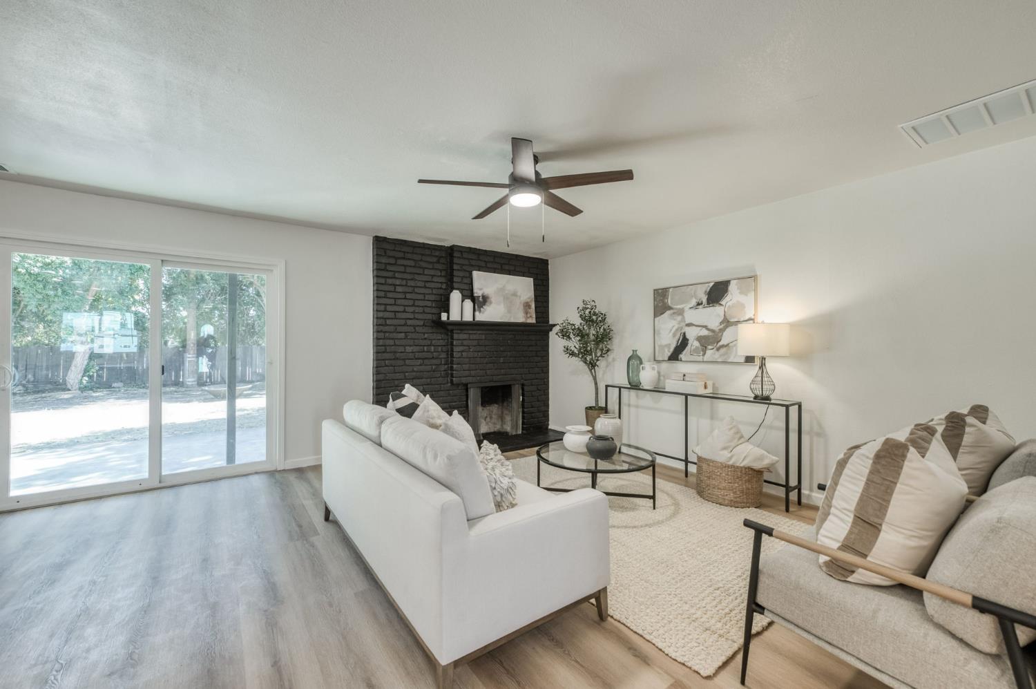 4046 E Cortland, Fresno, CA 93726