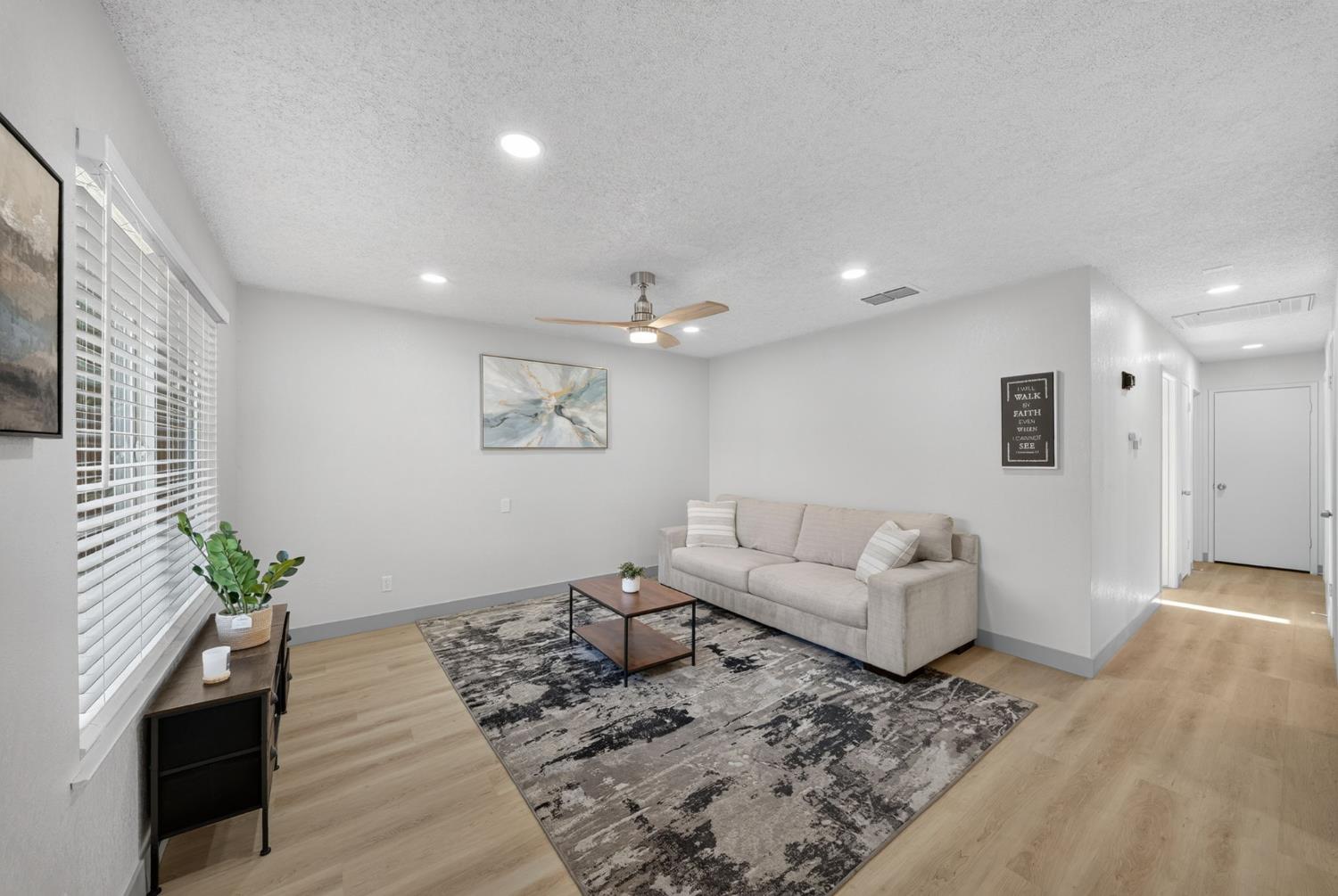 4588 E Woodward Ave, Fresno, CA 93702