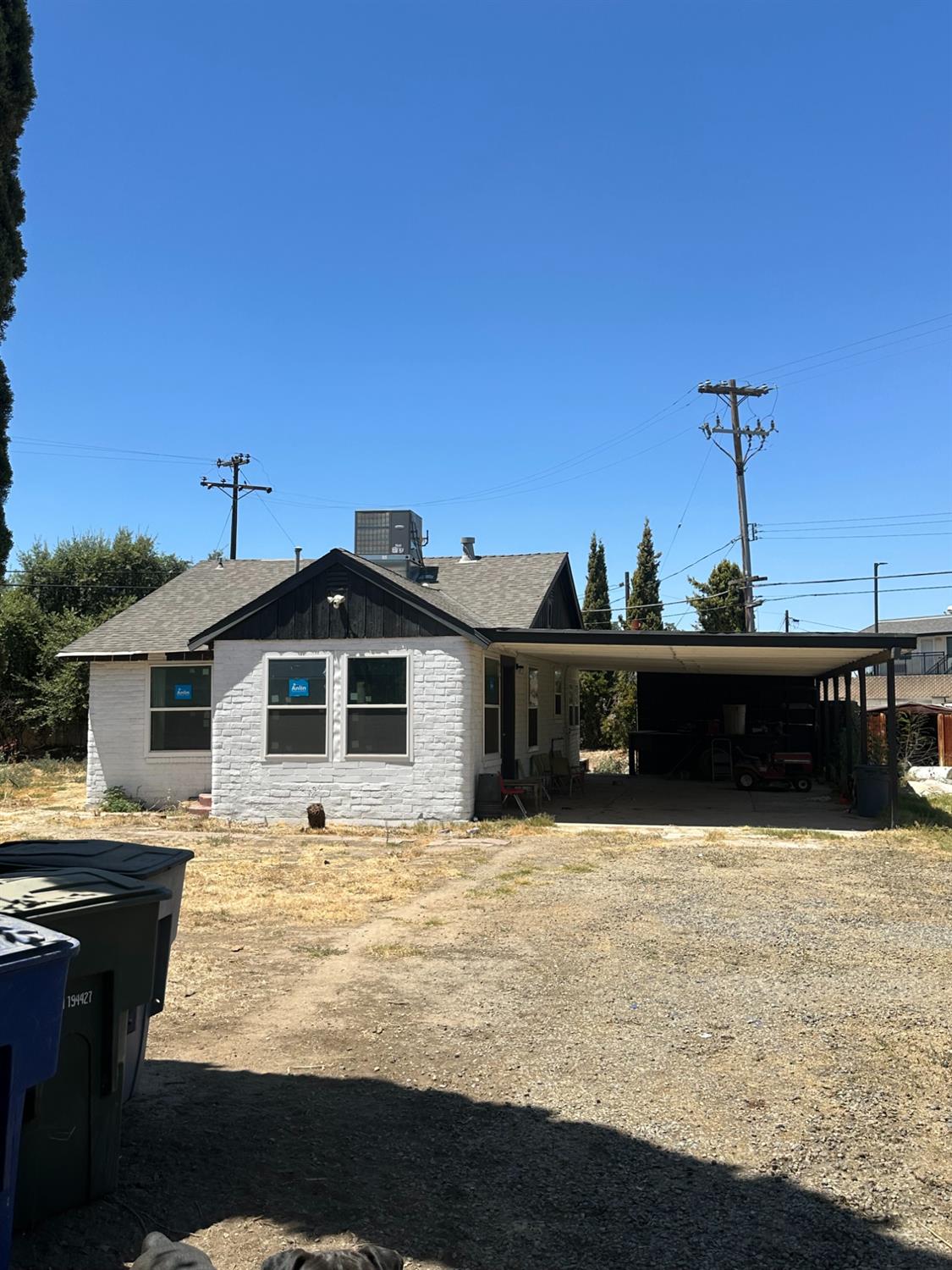 1642 W Dennett Ave, Fresno, CA 93728
