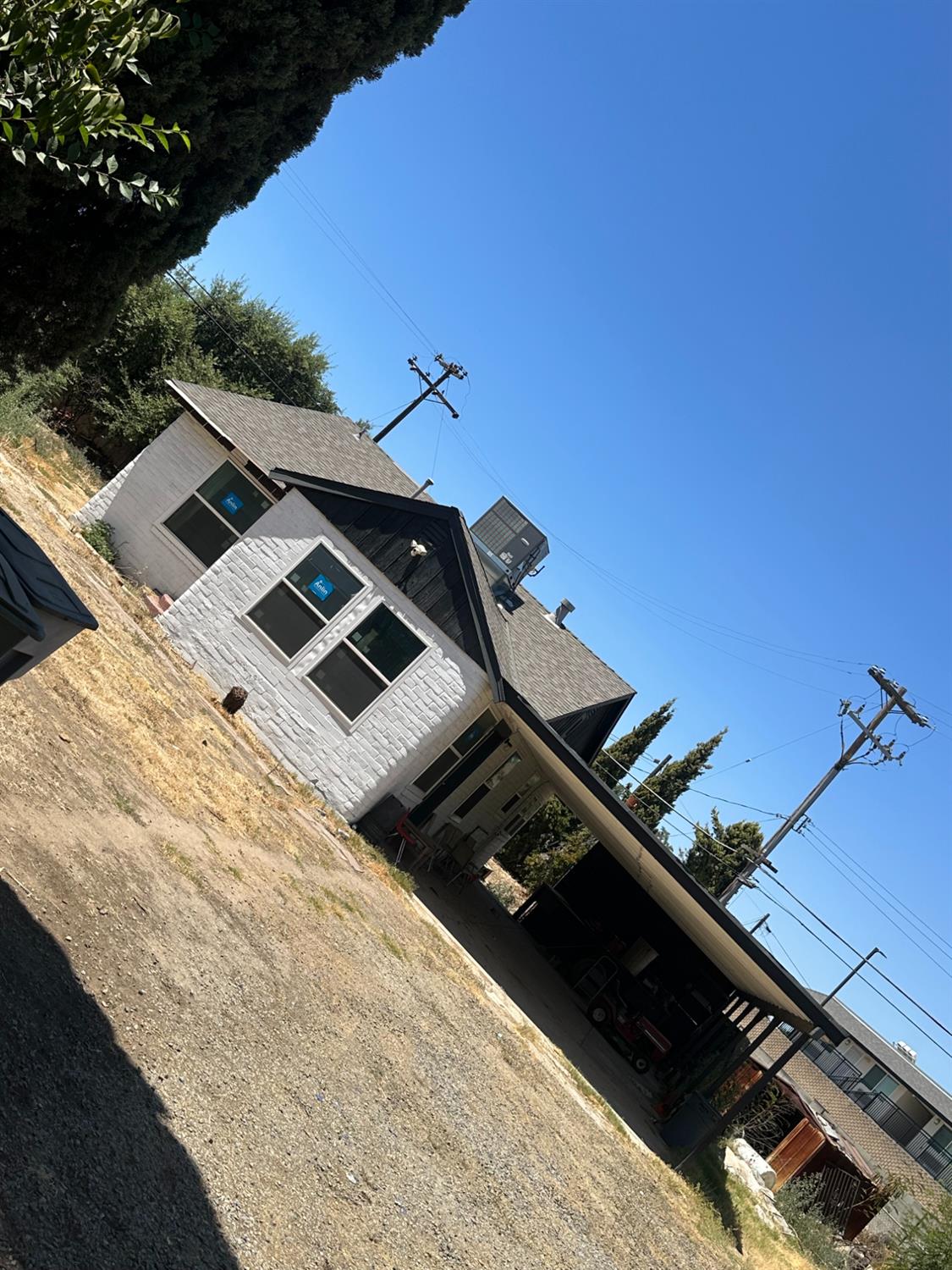 1642 W Dennett Ave, Fresno, CA 93728
