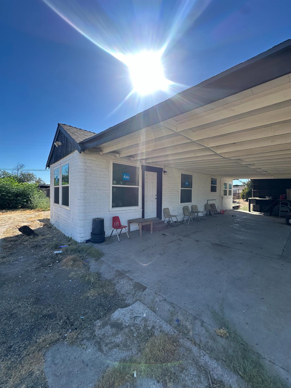 1642 W Dennett Ave, Fresno, CA 93728