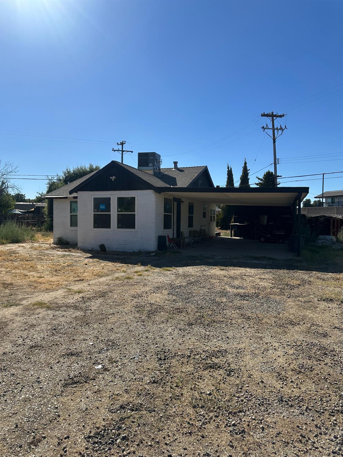 1642 W Dennett Ave, Fresno, CA 93728