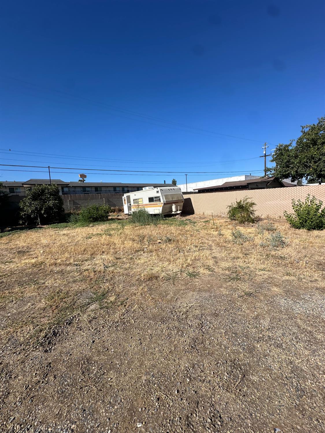1642 W Dennett Ave, Fresno, CA 93728