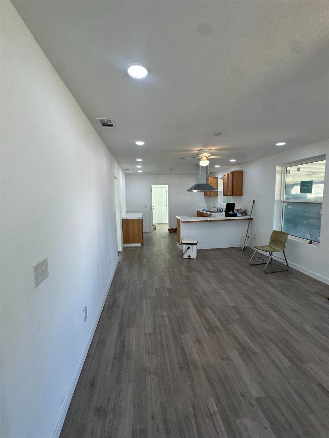 1642 W Dennett Ave, Fresno, CA 93728