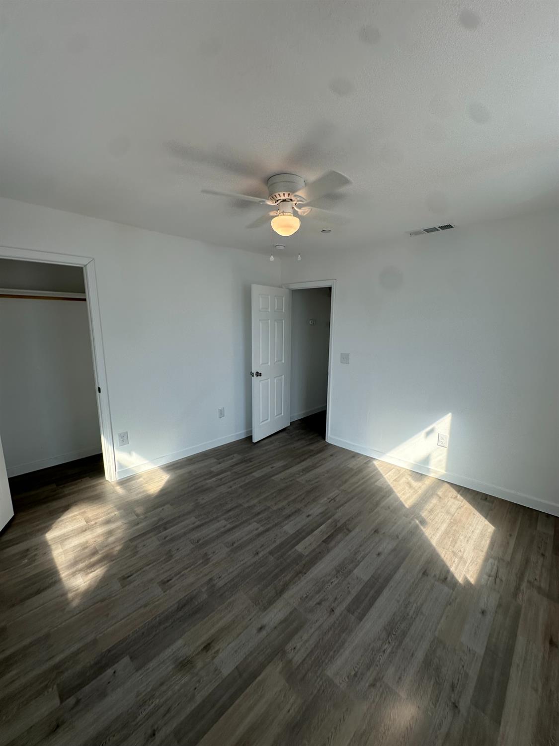 1642 W Dennett Ave, Fresno, CA 93728