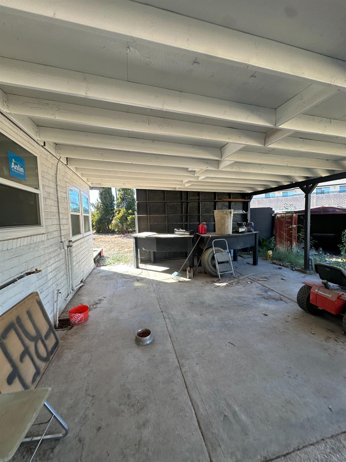 1642 W Dennett Ave, Fresno, CA 93728