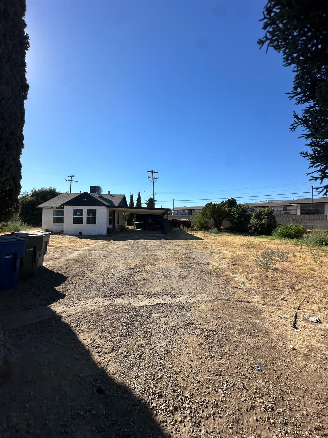 1642 W Dennett Ave, Fresno, CA 93728