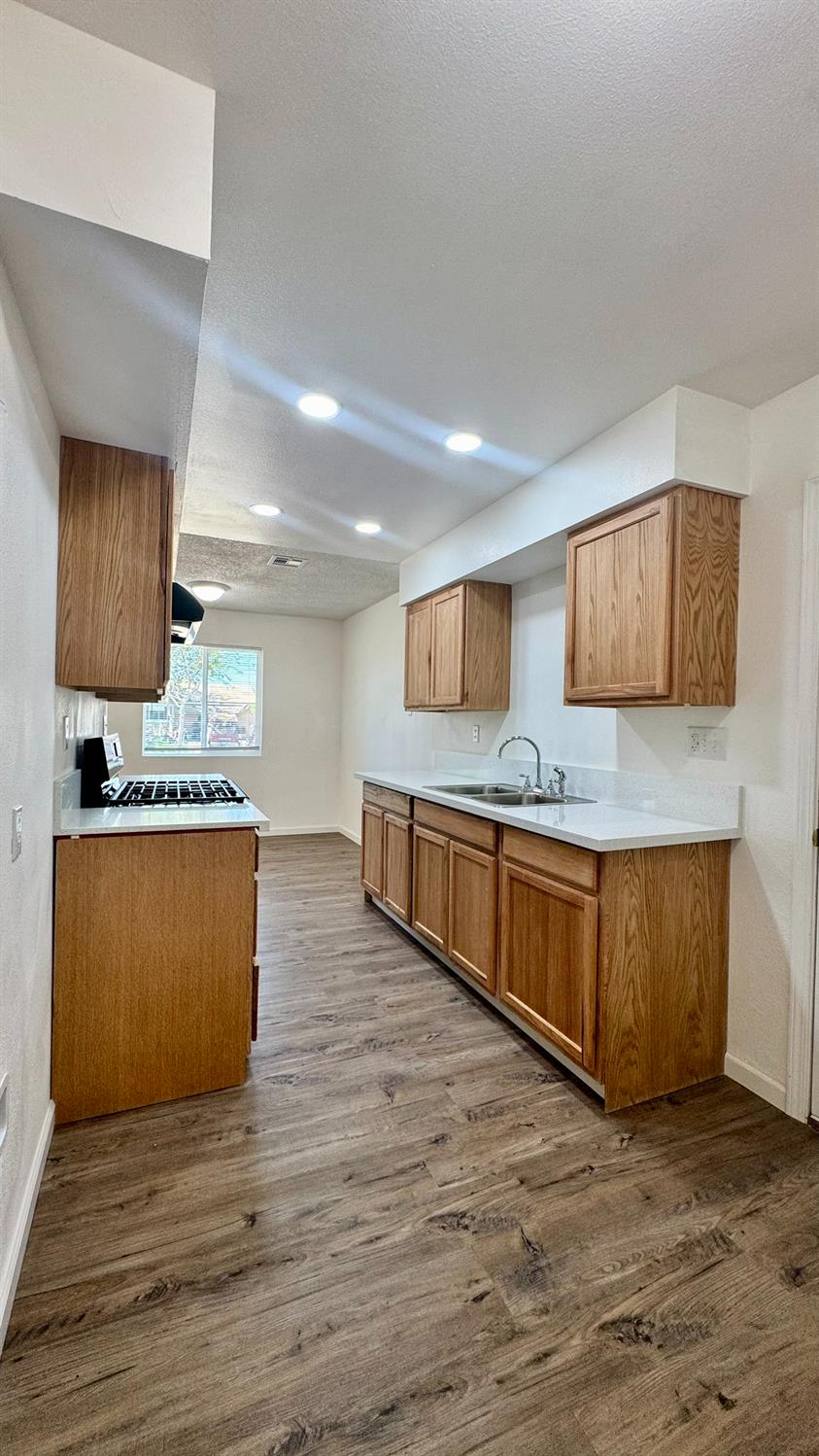 28558 Cholla Ave, Madera, CA 93638