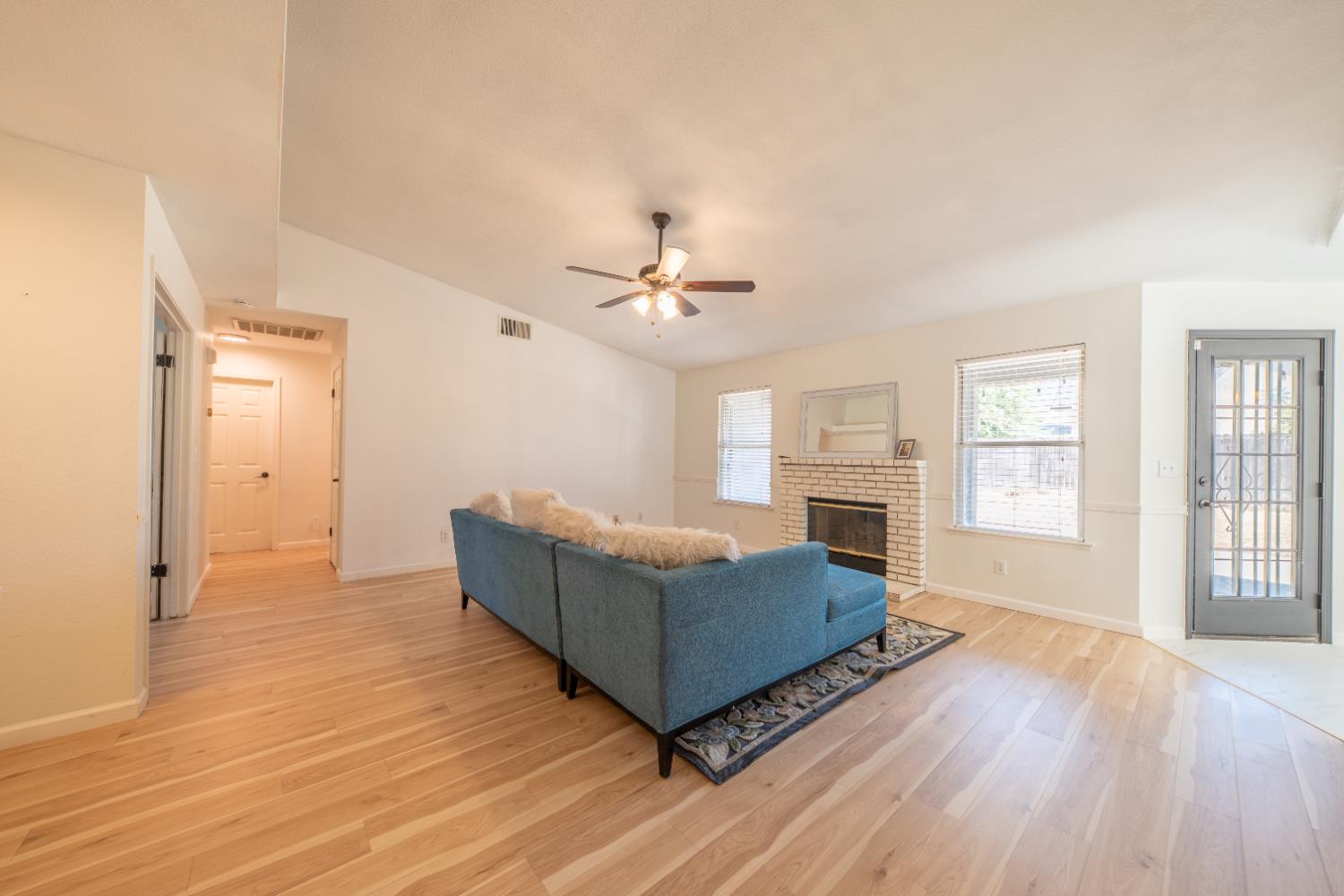 5430 W Fedora, Fresno, CA 93722