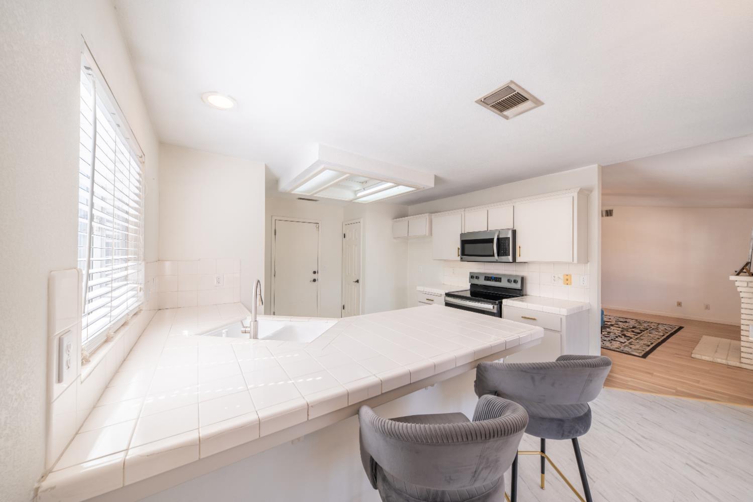 5430 W Fedora, Fresno, CA 93722